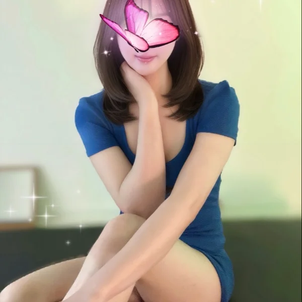 はじめまして𑁍𓏸𓈒𓂃咲希です🤍