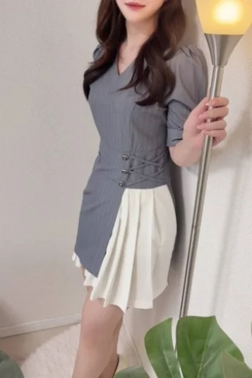 藤咲　さな