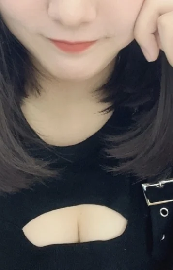 渚紗ふうか