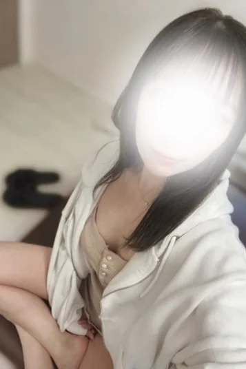 綾瀬ひな
