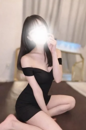 綾瀬ひな
