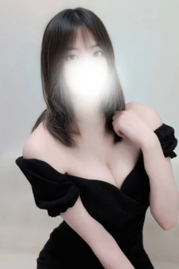 及川れな
