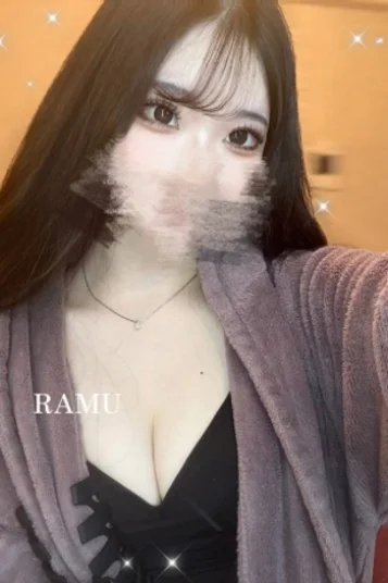水無月らむ