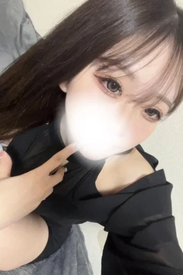 美月あかね