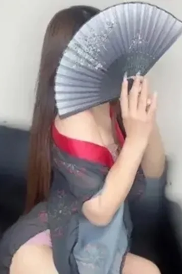 みれな