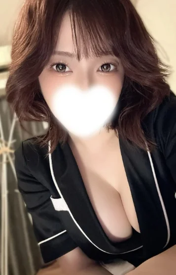 柚木メイ