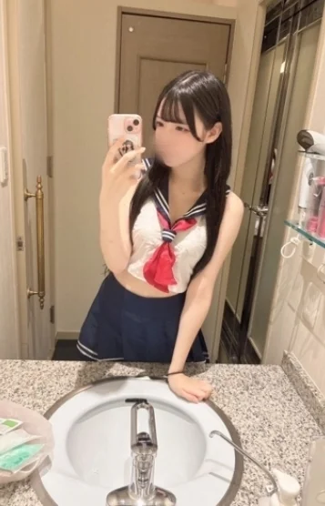 水瀬ななみ